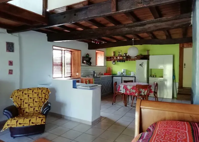 La Maison De Thelma Bezues-Bajon